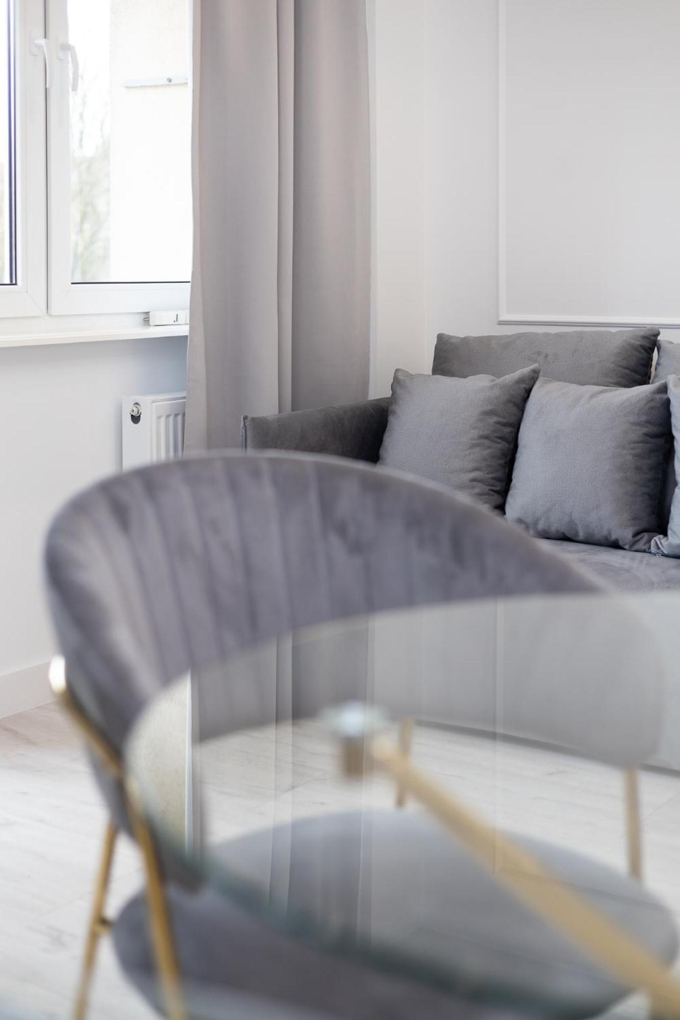 Apartment Luksusowy W Poblizu Basen,galeria,silownia,lotnisko 8min Radom
